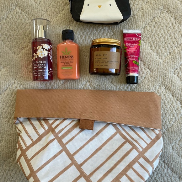 Self-Care Bundle - Tan & White bag - Picture 1 of 7